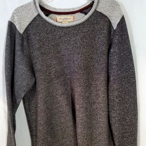 TOMMY BAHAMA GREY & BLACK PULL OVER FLEECE SWEATER